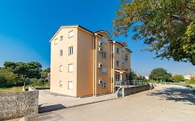 Apartments David By The Sea