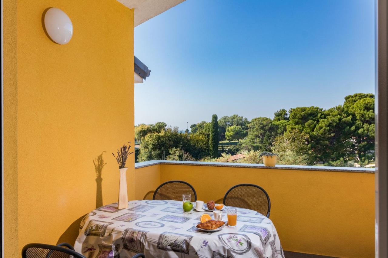 Apartments David By The Sea Fažana Esterno foto
