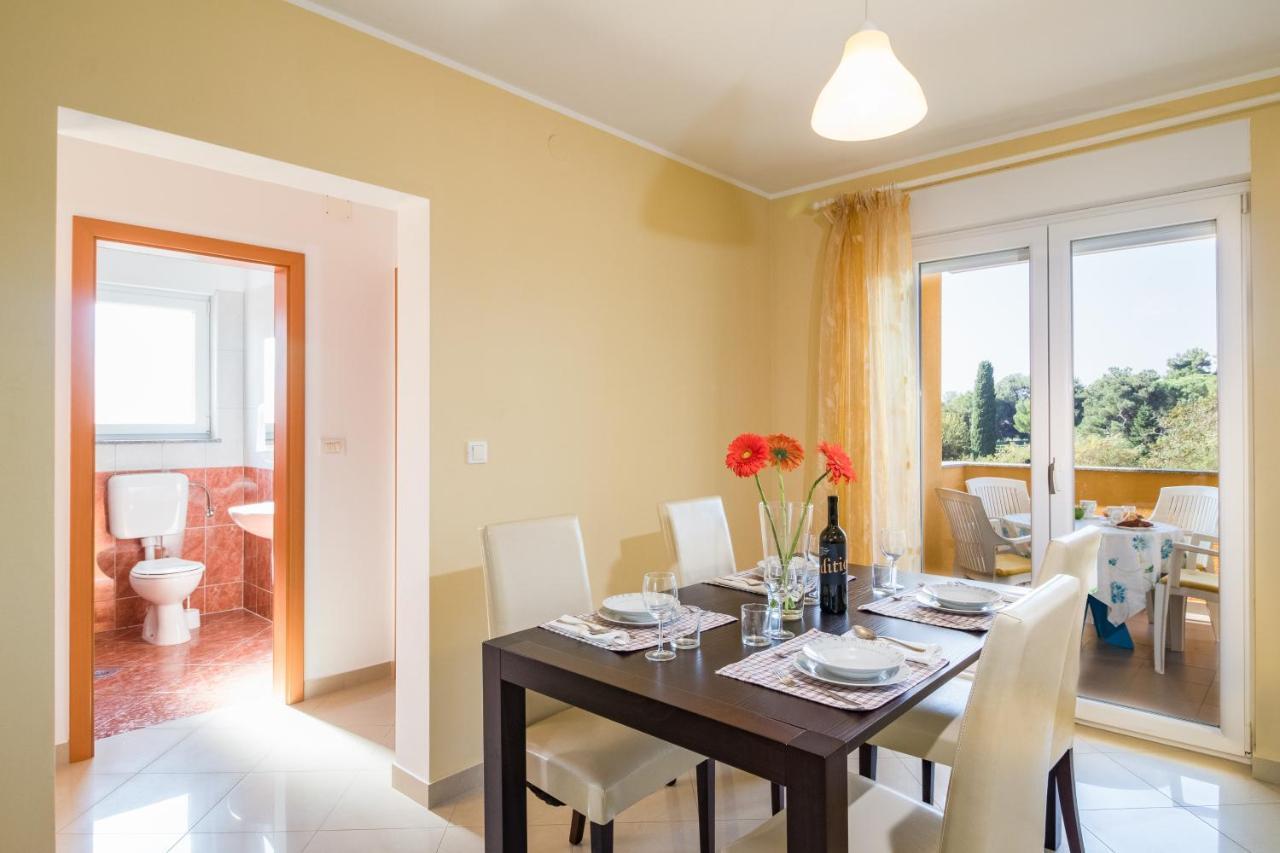 Apartments David By The Sea Fažana Esterno foto