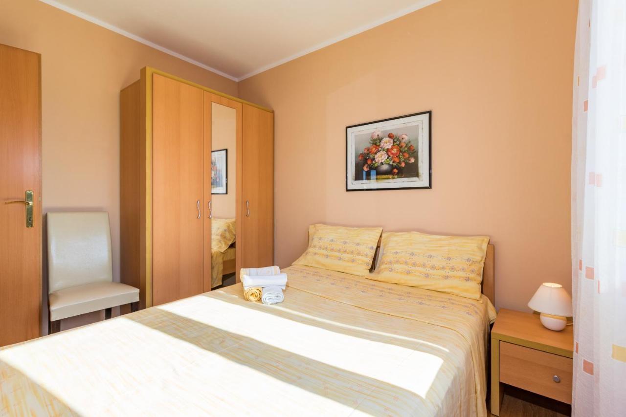 Apartments David By The Sea Fažana Esterno foto
